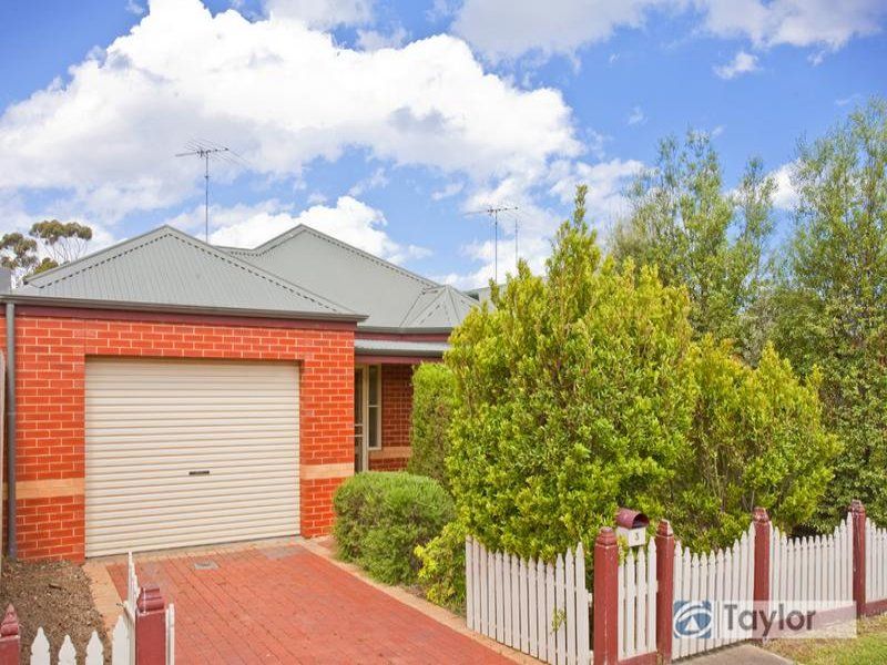 3 Urana Street, Newtown, VIC 3220