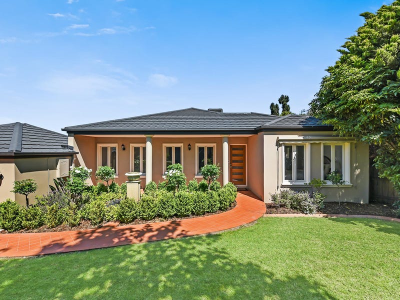 53 Edrington Park Drive, Berwick, VIC 3806