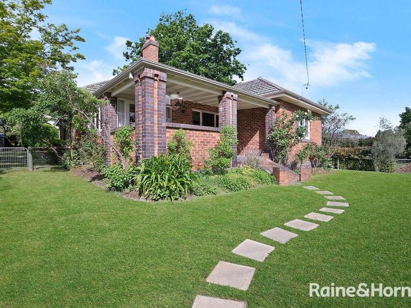 15 Berrima Road, Moss Vale, NSW 2577 House for Sale