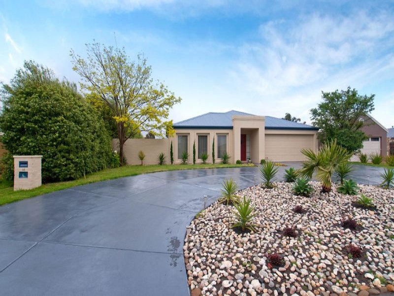 16 Palm Tree Drive, Safety Beach, VIC 3936