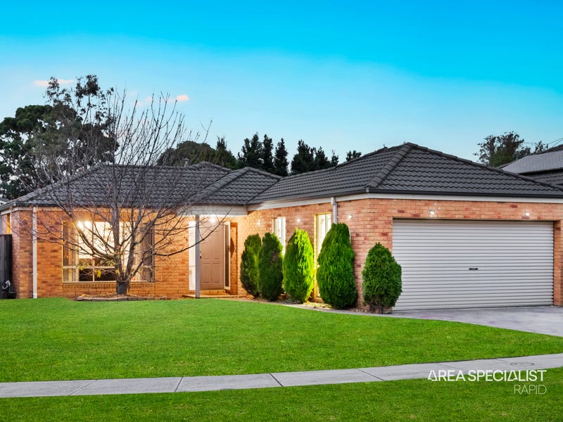 8 Cathedral Court, Lynbrook, Vic 3975 House for Sale