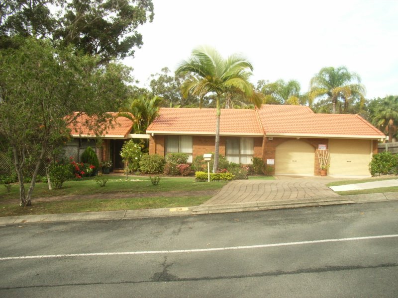 24 Glen Eagles Drive, Robina, QLD 4226