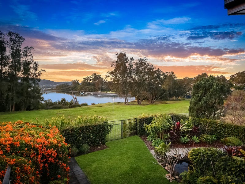 35 Bayside Drive, Green Point, NSW 2251 Property Details