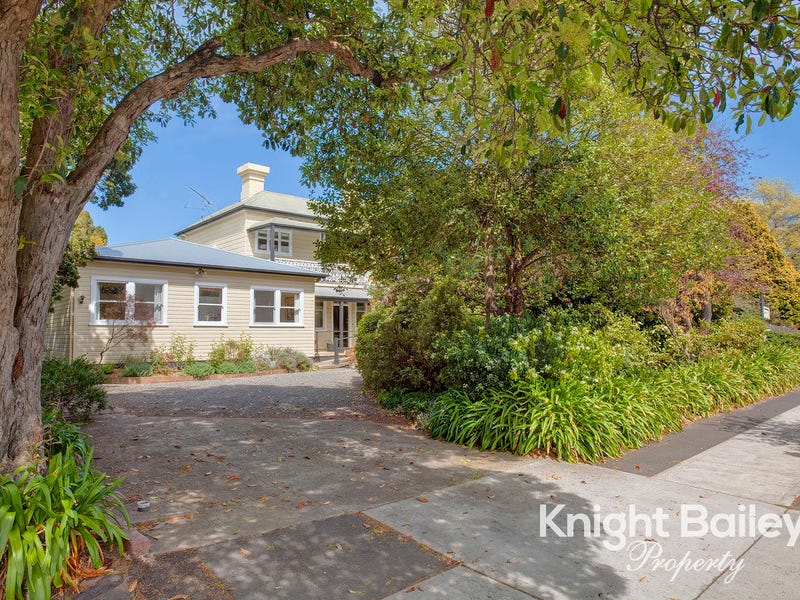 2527 Merrigang Street, Bowral, NSW 2576 Property Details