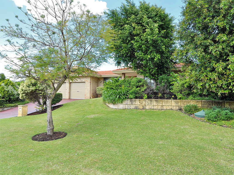 18 Hillock Circle, Leeming, WA 6149 - Property Details