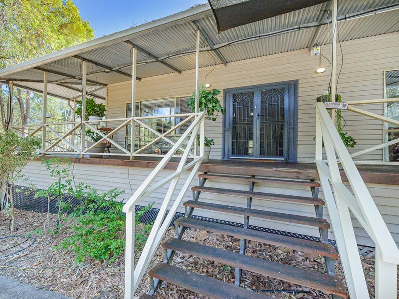 4 Simons Drive, Roleystone, WA 6111 House for Sale