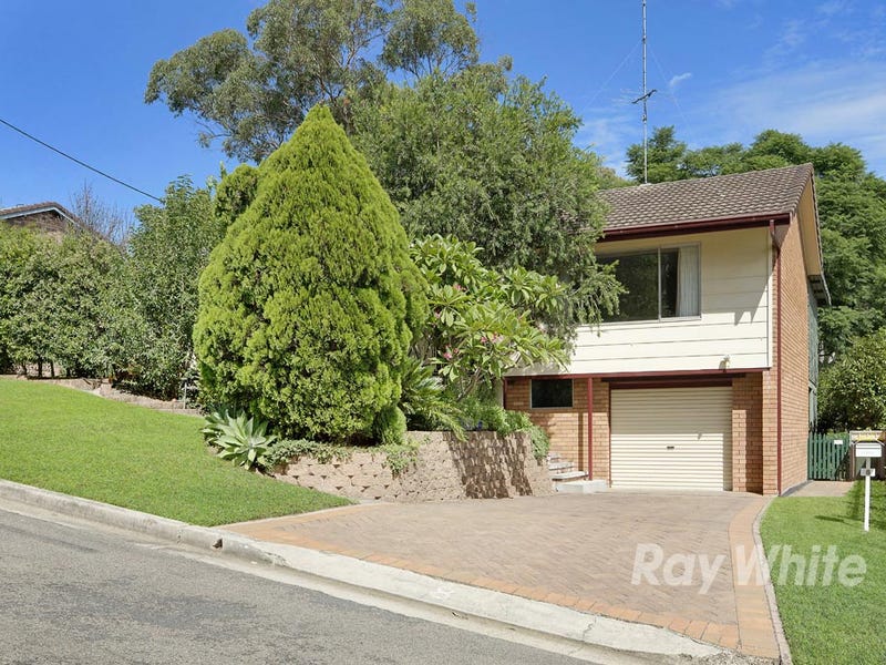 8 Lake Macquarie Close, Fennell Bay, NSW 2283