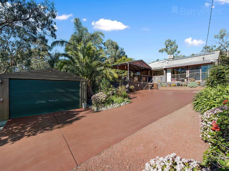 9 View Road, The Basin, VIC 3154