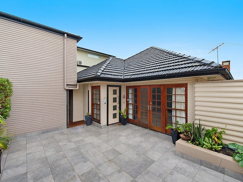 108 Chatsworth Road, Coorparoo, Qld 4151