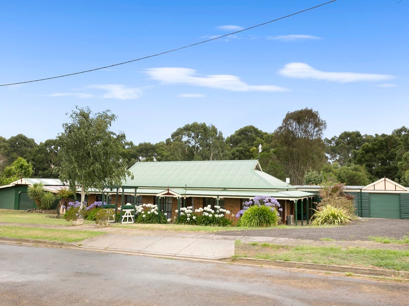 2 22 Polonia Road, Simpson, Vic 3266 Property Details