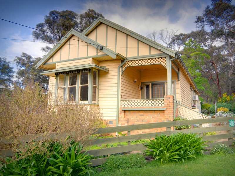 204 Elizabeth Street, Buninyong, Vic 3357 Property Details