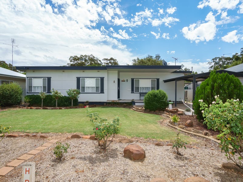 71 Urana Street, Lockhart, NSW 2656 Property Details