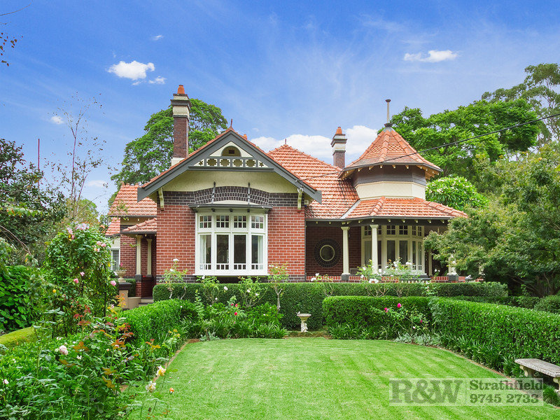 4 APPIAN WAY, Burwood, NSW 2134 Property Details