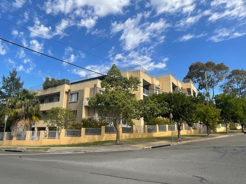 13/2 Bruce Street, Blacktown, NSW 2148 Property Details