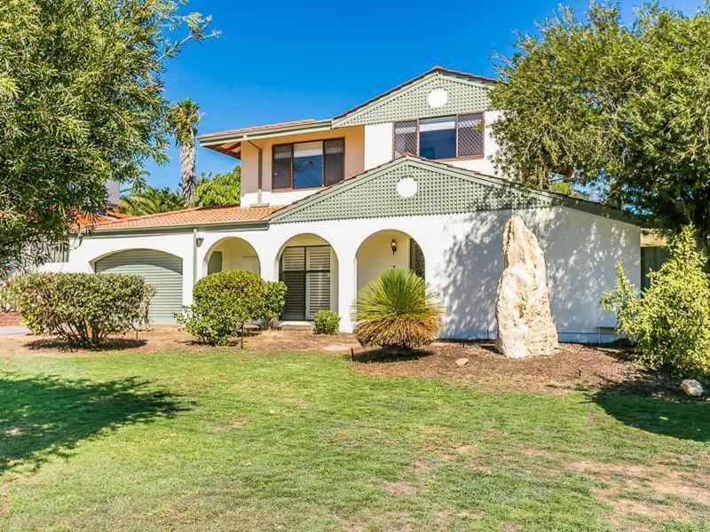 27 Ayton Way, Duncraig, WA 6023 Property Details