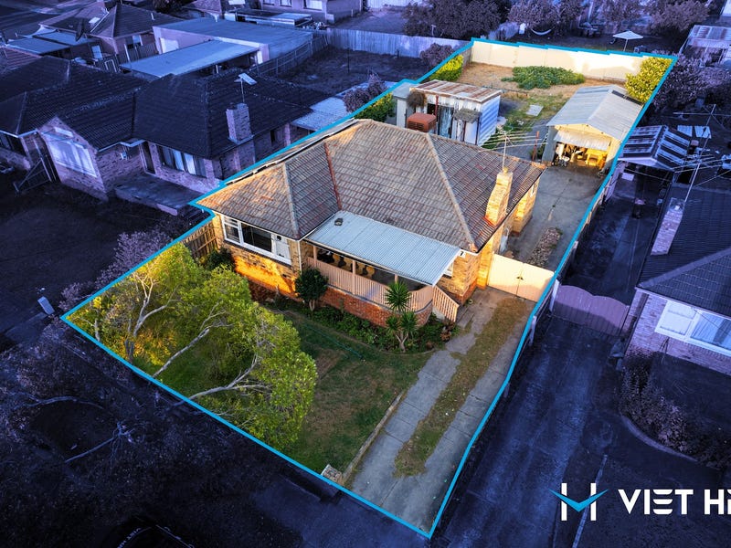 7 Emerald Drive, Springvale, Vic 3171 House for Sale