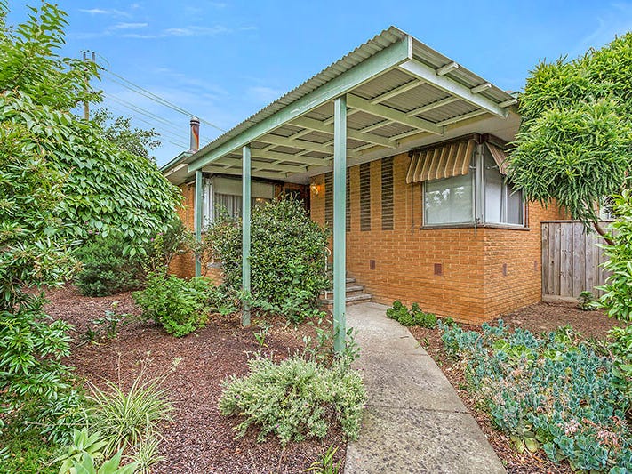 17 Arnold Drive Scoresby Vic 3179 House For Sale Realestate Com Au