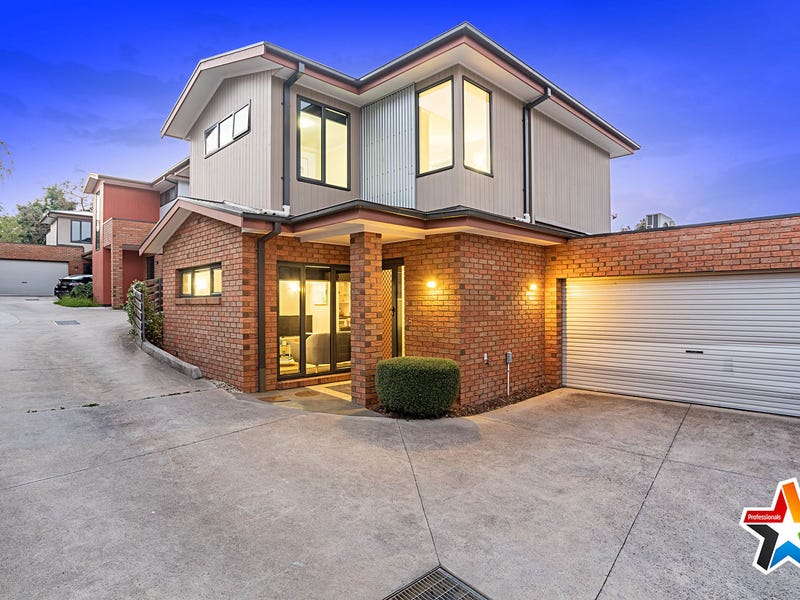 2/15 Ross Road, Croydon, Vic 3136