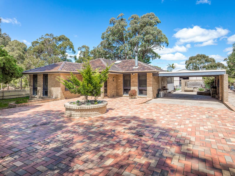 141 Sandy Creek Road, Riddells Creek, VIC 3431