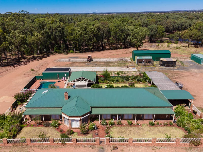 915 Thanowring Road, Temora, NSW 2666 - Property Details