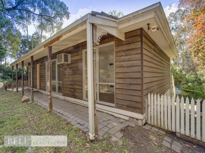 4 Baker Street, Cockatoo, Vic 3781 - Property Details