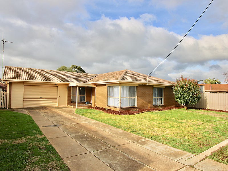 56 Queens Avenue, St Arnaud, VIC 3478