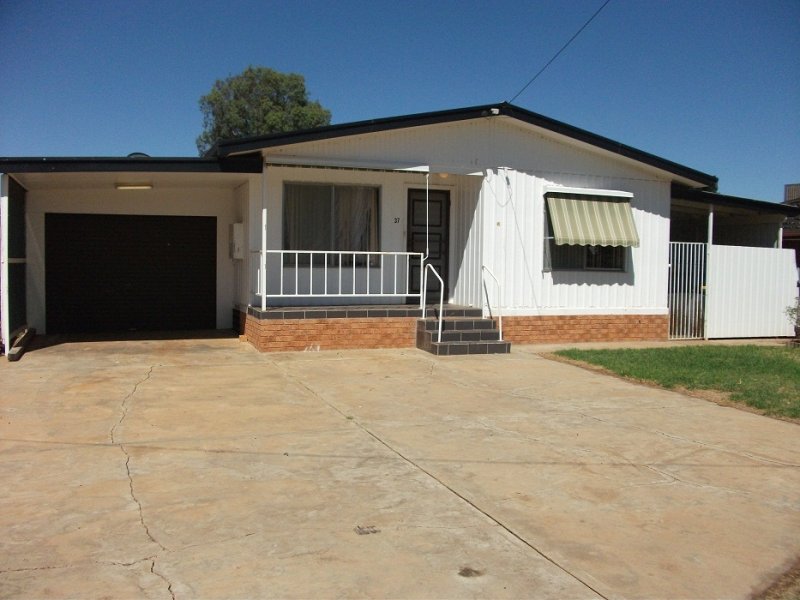 37 Leaver Street, Yenda, NSW 2681 Property Details