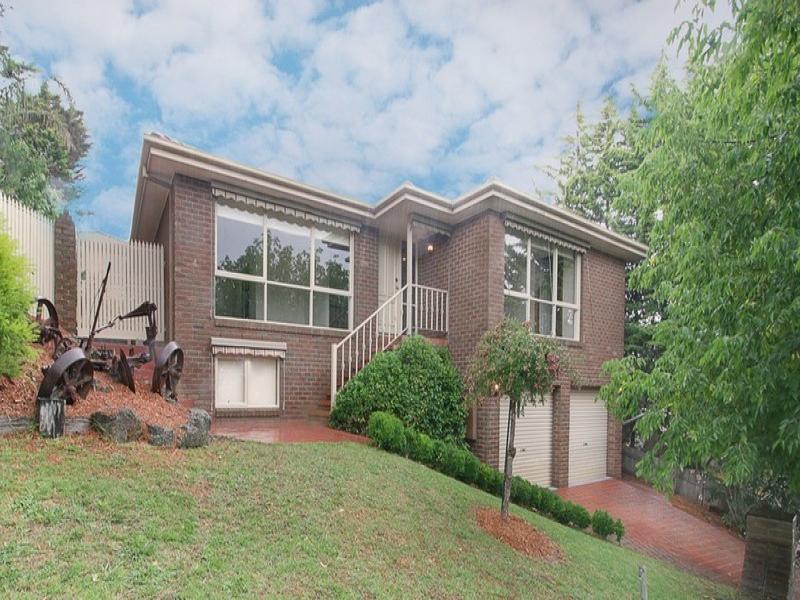 4 Telford Drive, Berwick, Vic 3806 Property Details