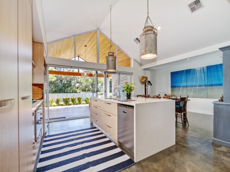 128 Marine Terrace, Busselton, WA 6280