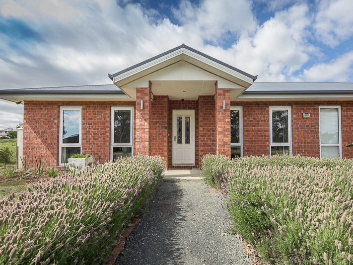 107 Willowbank Road, Gisborne, VIC 3437