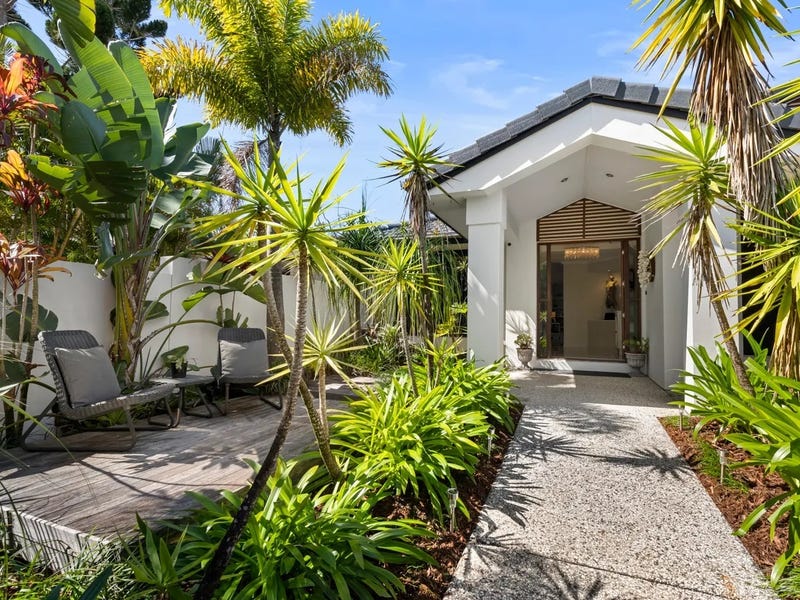 17 Mountain Ash Drive, Mountain Creek, QLD 4557