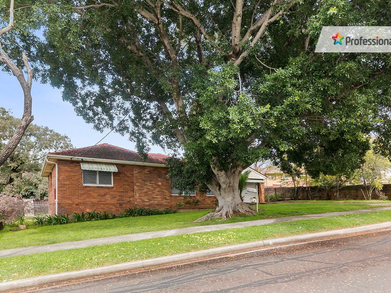 8 Kathleen Avenue, Lurnea, NSW 2170 Property Details