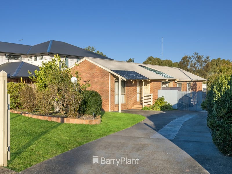 27 Augustine Drive, Highton, Vic 3216 Property Details