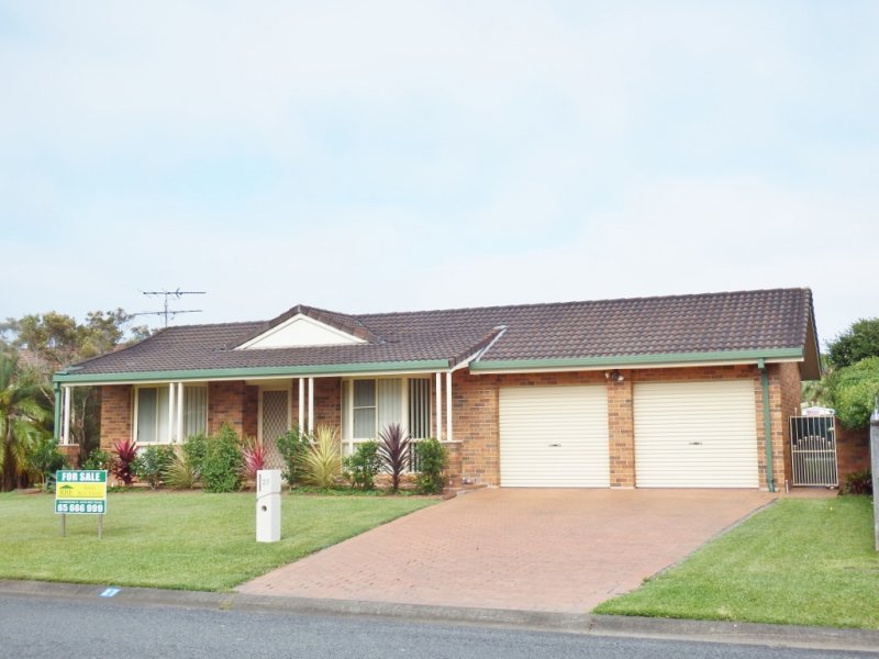 27 Cook Drive, South West Rocks, NSW 2431