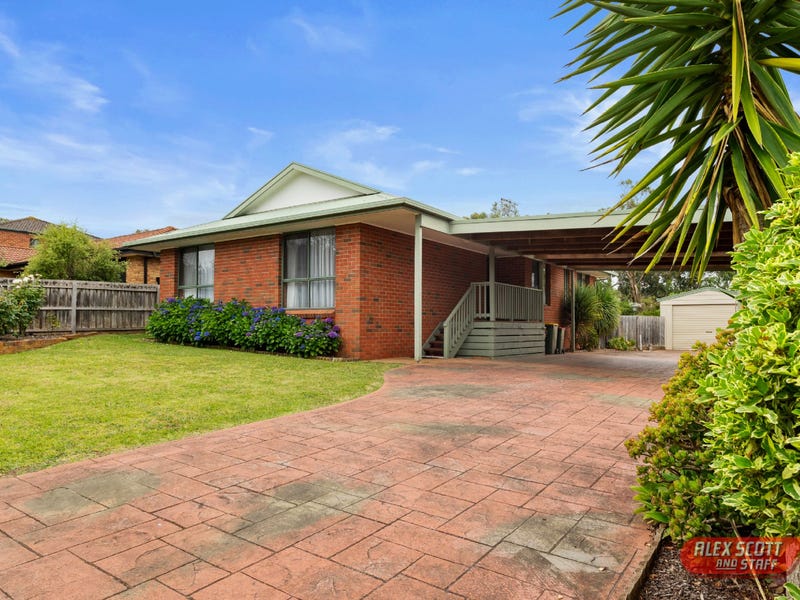 12 BLUE GUM COURT, Cowes, Vic 3922 - Property Details