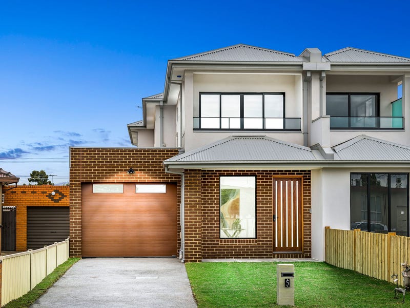 5 Chaumont Drive, Avondale Heights, VIC 3034