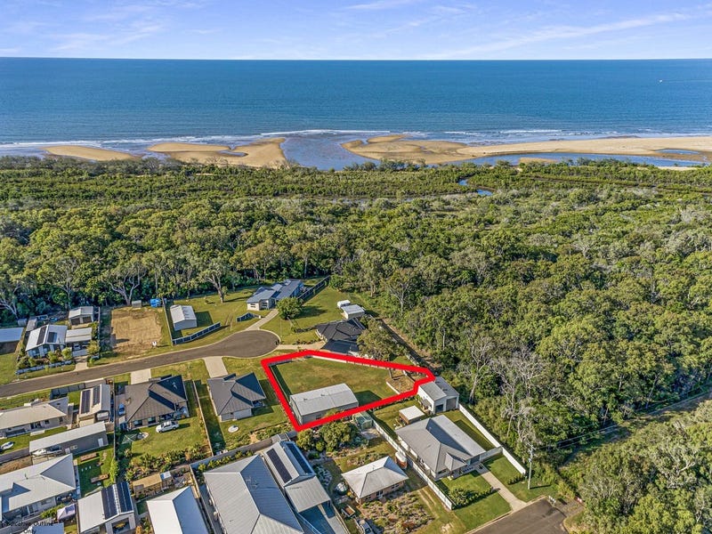 12 Castle Court, Moore Park Beach, QLD 4670