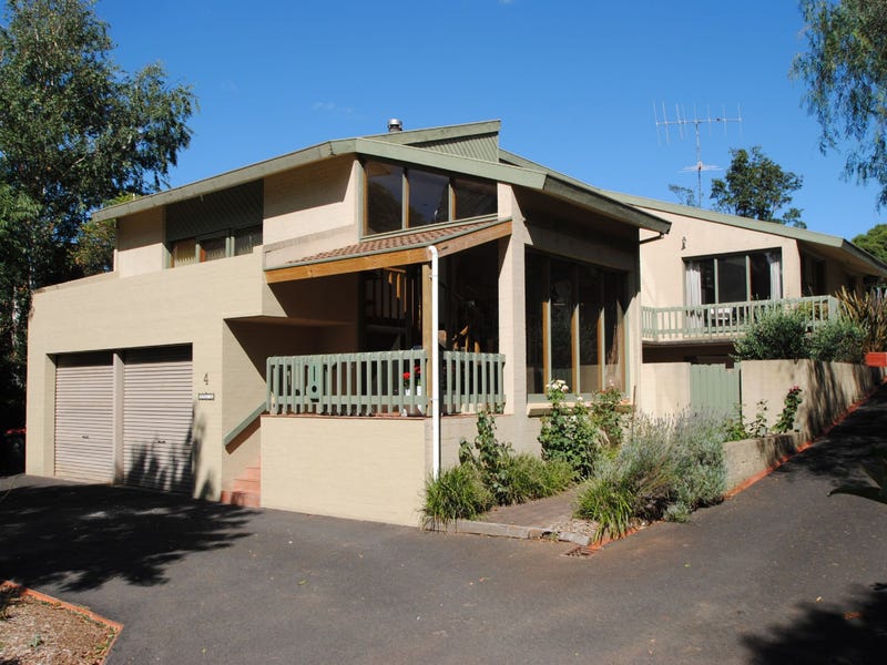 4 BENT STREET, Leongatha, Vic 3953 Property Details