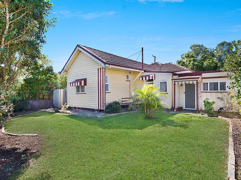 11 Jacob Street, Dinmore, Qld 4303 Property Details