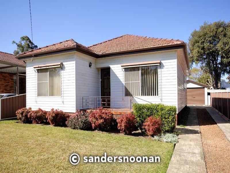 13 Leigh Avenue, Roselands, NSW 2196
