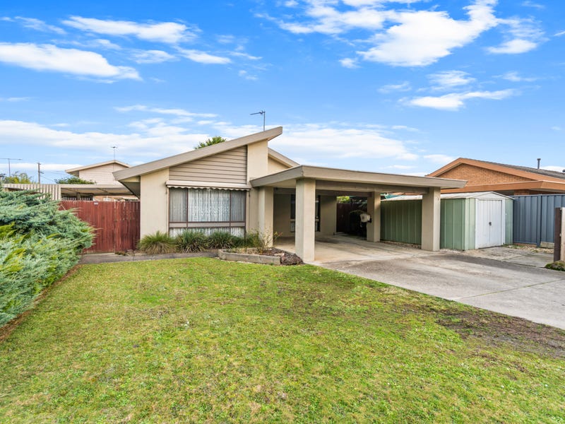 21 Meadow Park Drive, Traralgon, VIC 3844
