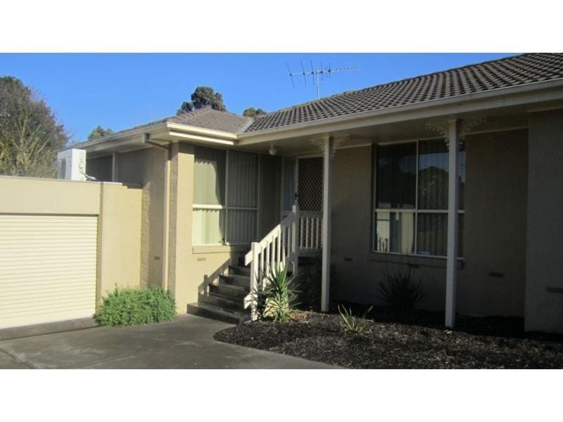 2/52 Elgin Street, Berwick, Vic 3806