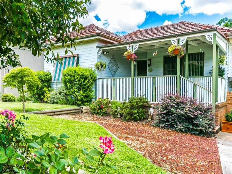 32 Lewis St, Merrylands, NSW 2160 Property Details