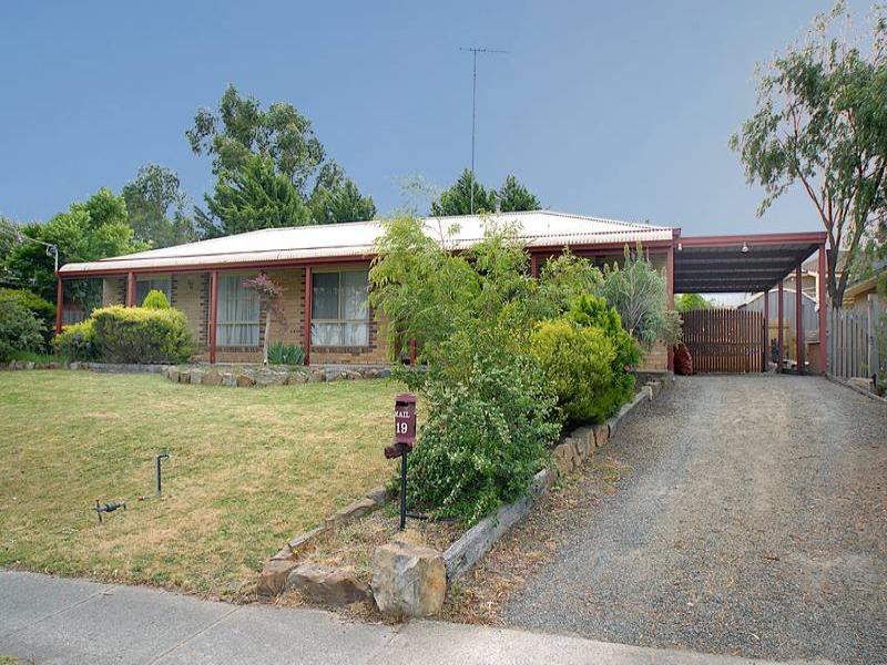 19 Atkins Road, Pakenham, Vic 3810