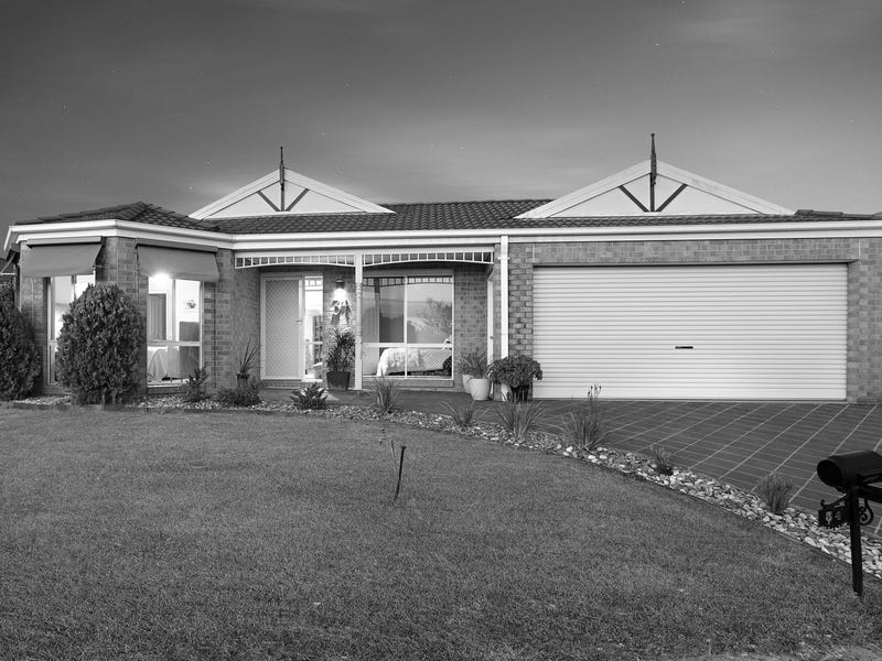 34 Brookland Greens Boulevard, Cranbourne, Vic 3977 Property Details