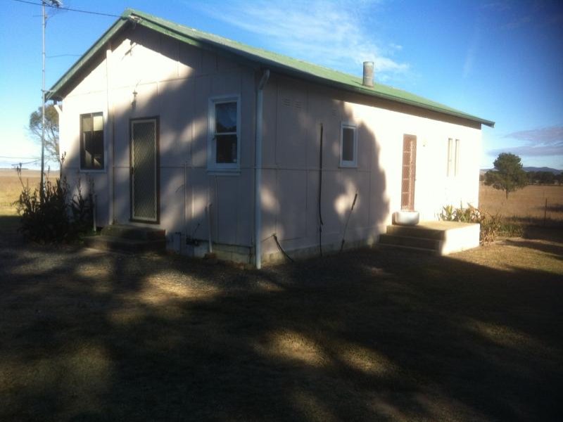 4 Rotherwood Road, Lake Bathurst, NSW 2580