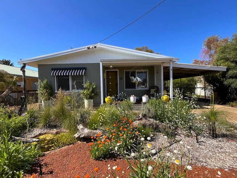 Goolgowi Postcode 3 Napier Street, Goolgowi, NSW 2652 - Property Details