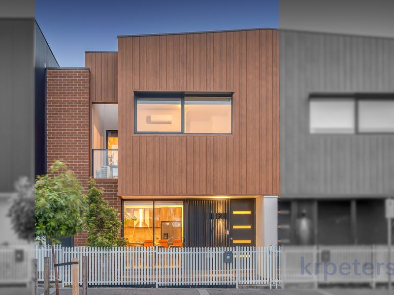 10 Stroud Road, Officer, Vic 3809 Townhouse for Sale