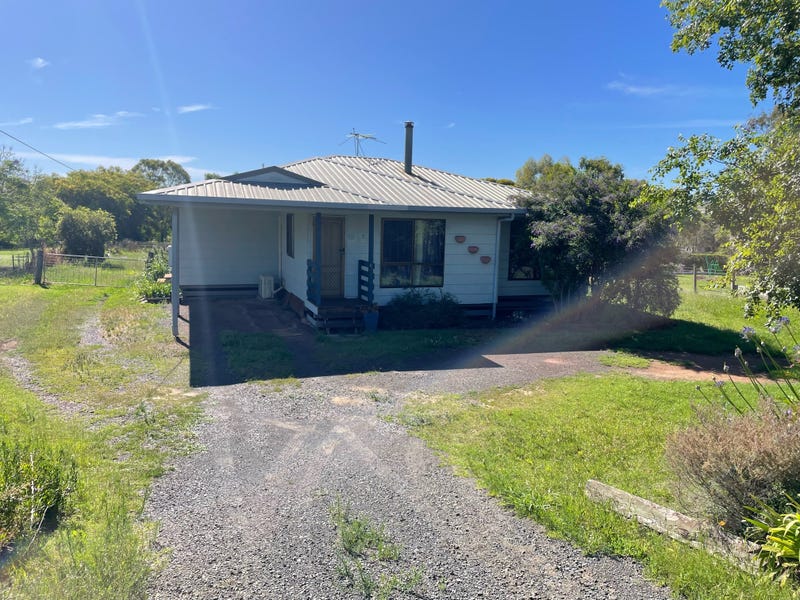 5 Rebwonga Street, Kingsthorpe, Qld 4400 Property Details