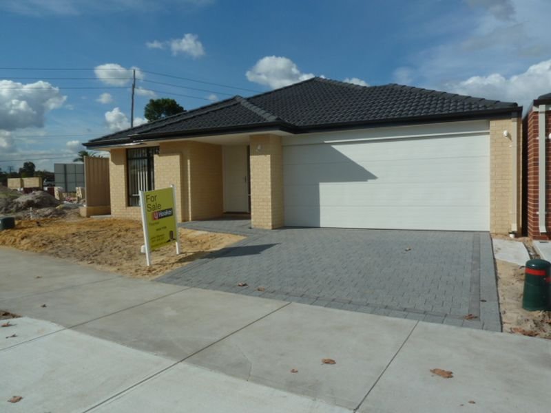 107 Towncentre Drive, Thornlie, WA 6108